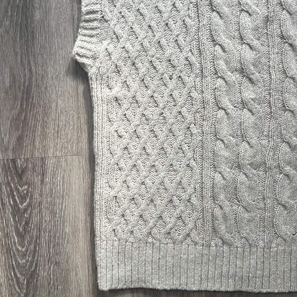 J. Jill Cotton Blend Cable Knit Sweater Vest Oatmeal Large - Picture 6 of 8